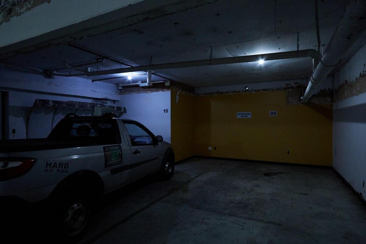 10 Near Skema School 500mts, Full Kitchen, Garage, Next To Savassi Apartamento